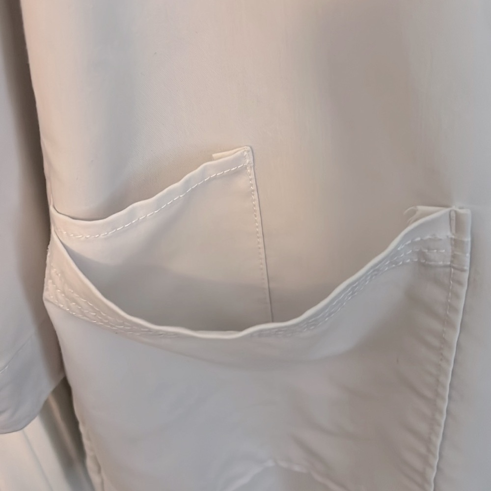 White Scrub Jacket M - Picture 2 of 6